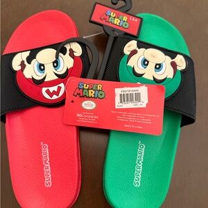 Nintendo Super Mario Kids Sandals - Red and Green